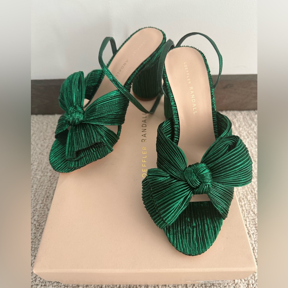 NIB Loeffler Randall Camellia Bow with ankle strap